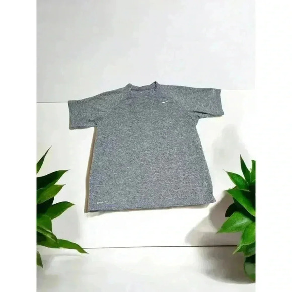 Nike Dri Fit Shirt, Gray Size Mens XL Very Good Condition - Picture 1 of 4